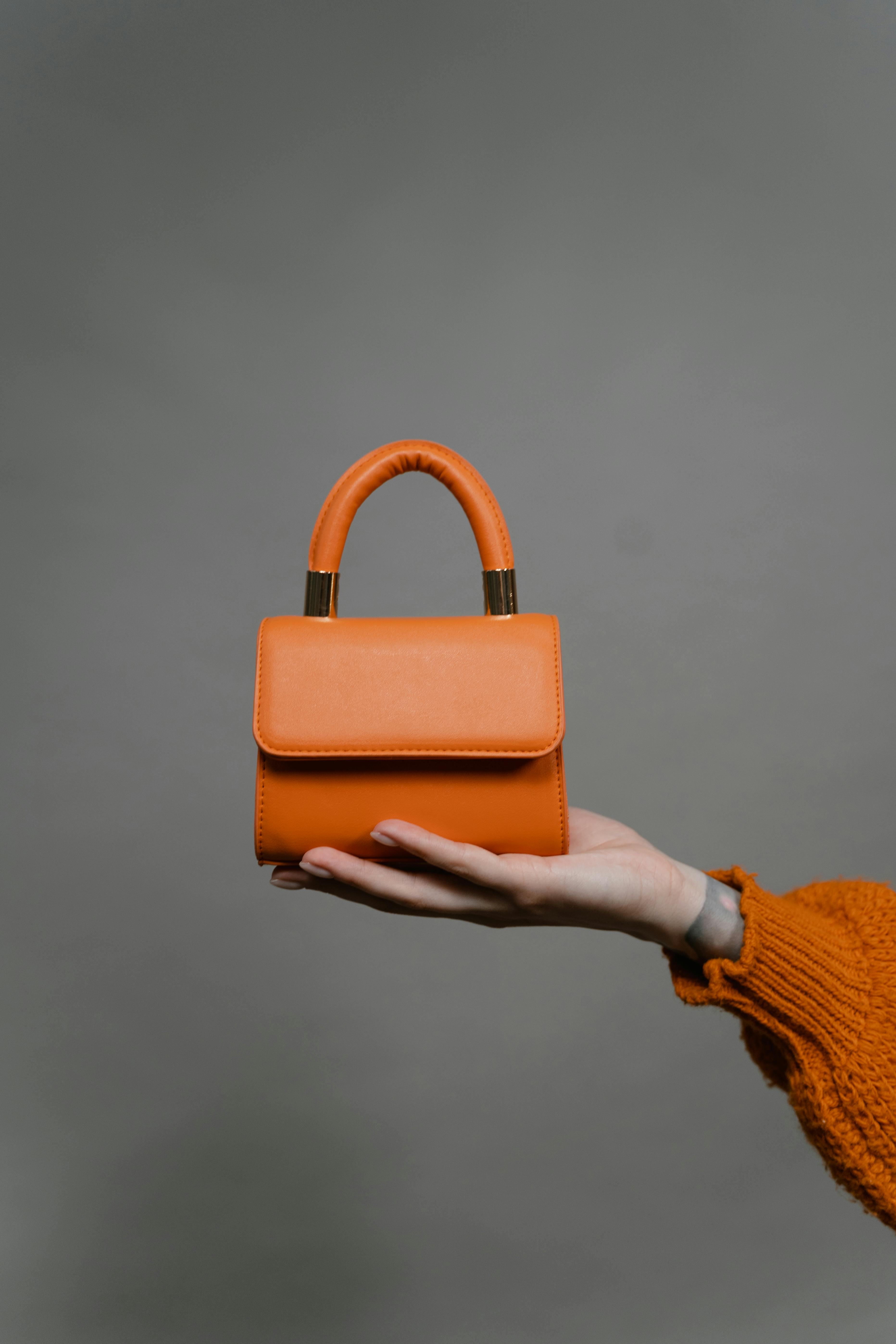 Women's Sling Bag – Compact, Chic & Always On Trend